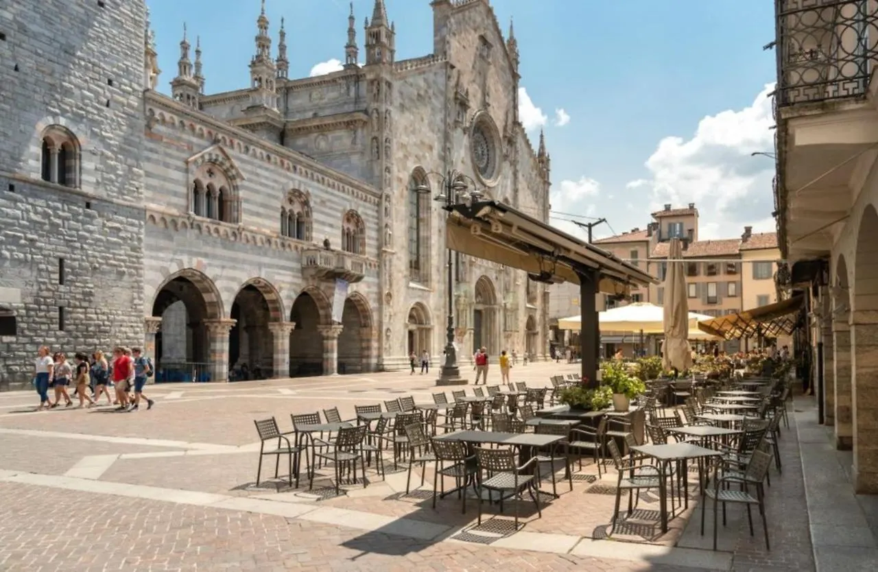 Apartment Piazza Roma By Quokka 360 - Historic Flat In The Centre Of Como Italy