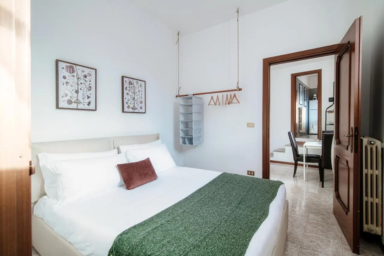 Apartment Piazza Roma By Quokka 360 - Historic Flat In The Centre Of Como