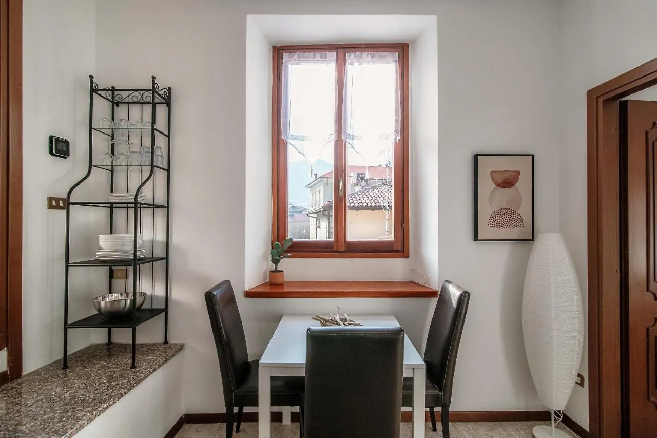 Apartment Piazza Roma By Quokka 360 - Historic Flat In The Centre Of Como Italien